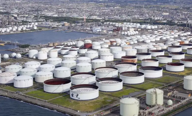 Oil prices rise 1% as Mideast attacks heighten supply concerns