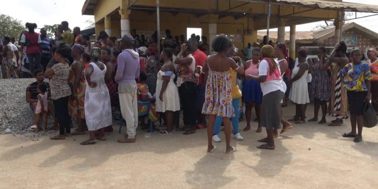 Over 500 affected by Buduburam rock blast receive government compensation