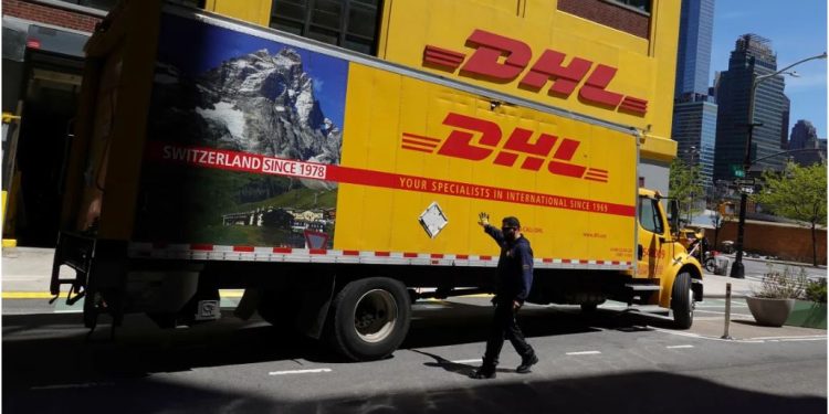DHL to suspend global shipments of over $800 to US consumers