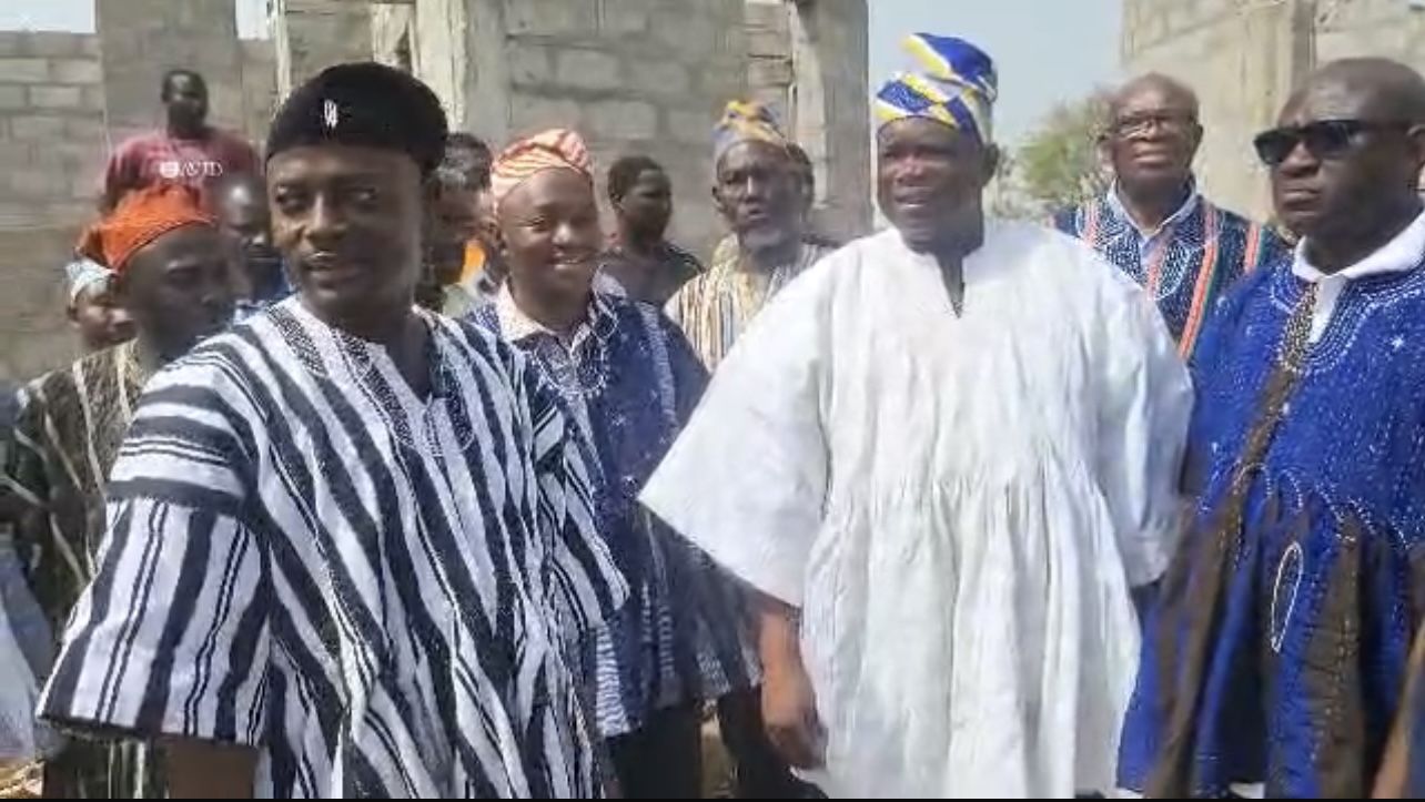 Roads Minister Inspects Gbewaa Palace Construction, Pledges Support
