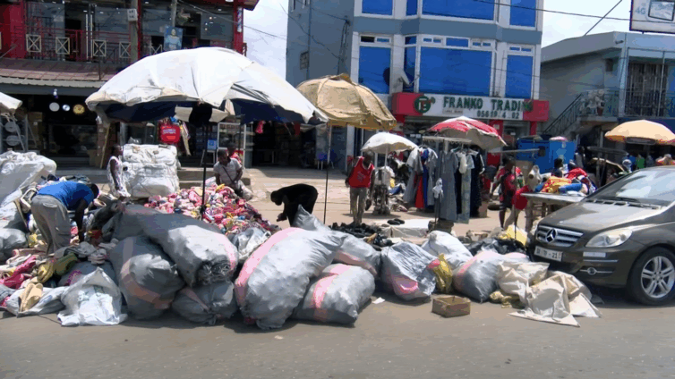 Commercial drivers threaten to strike over indiscriminate roadside trading activities