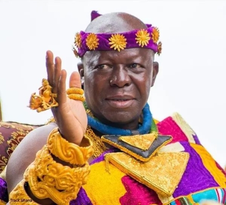 Keep politics out of presidential planes and helicopter procurement – Asantehene tells politicians