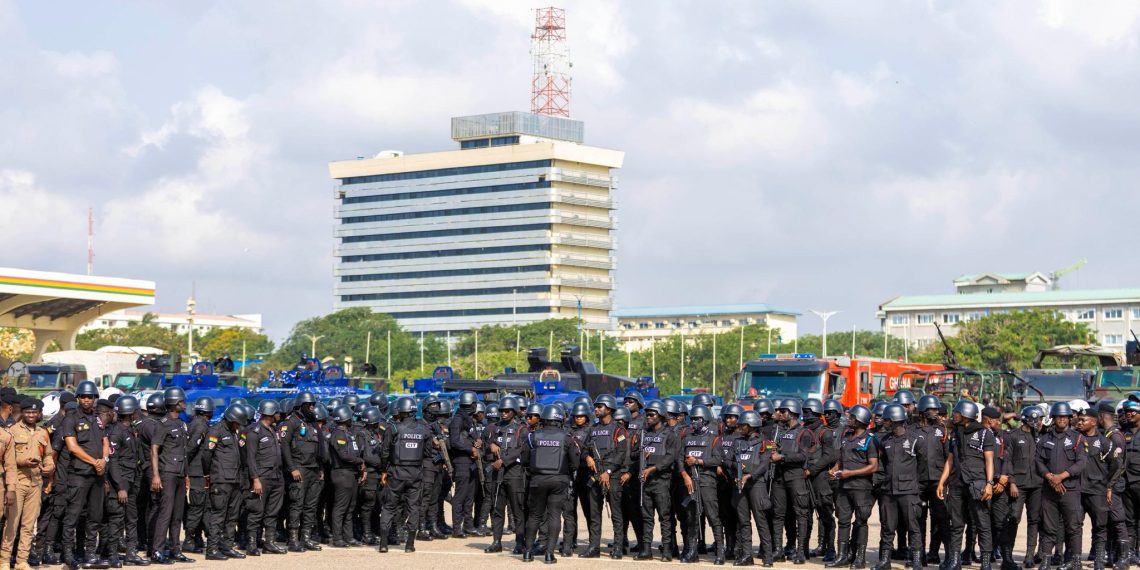 Police, military vow tough measures against criminals during Christmas