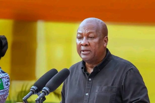 President Mahama cuts sod for $100m export-oriented glass factory in Shama