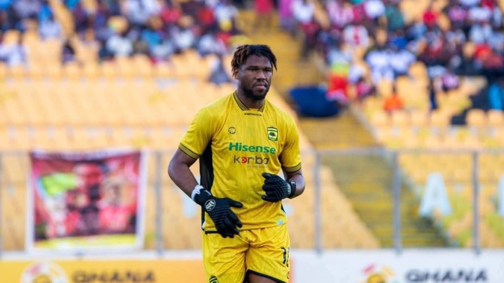 Kotoko goalkeeper Mohamed Camara hit with five-match ban, GHS20k fine over referee assault
