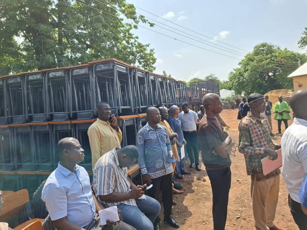 Tamale Mayor distributes 1,450 desks to improve learning conditions in schools