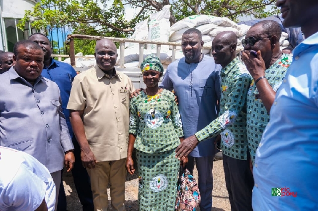 Feed Ghana Programme: Government distributes 40,000 bags of fertiliser and drones to farmers